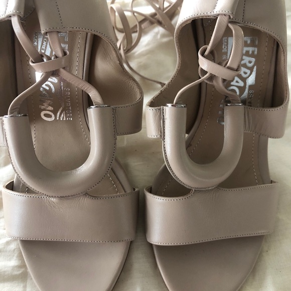 SALVATORE FERRAGAMO Leather Galilea Sandals Black | Luxity Ferragamo Galilea Block Heel leather sandal NWT